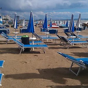 4 Steps From The Sea Apartament