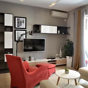 https://haris-apartment-tirana-no2.hotels-in-tirana.com