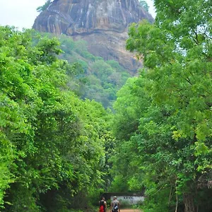 Thal Sewana Kwatera prywatna Sigirija
